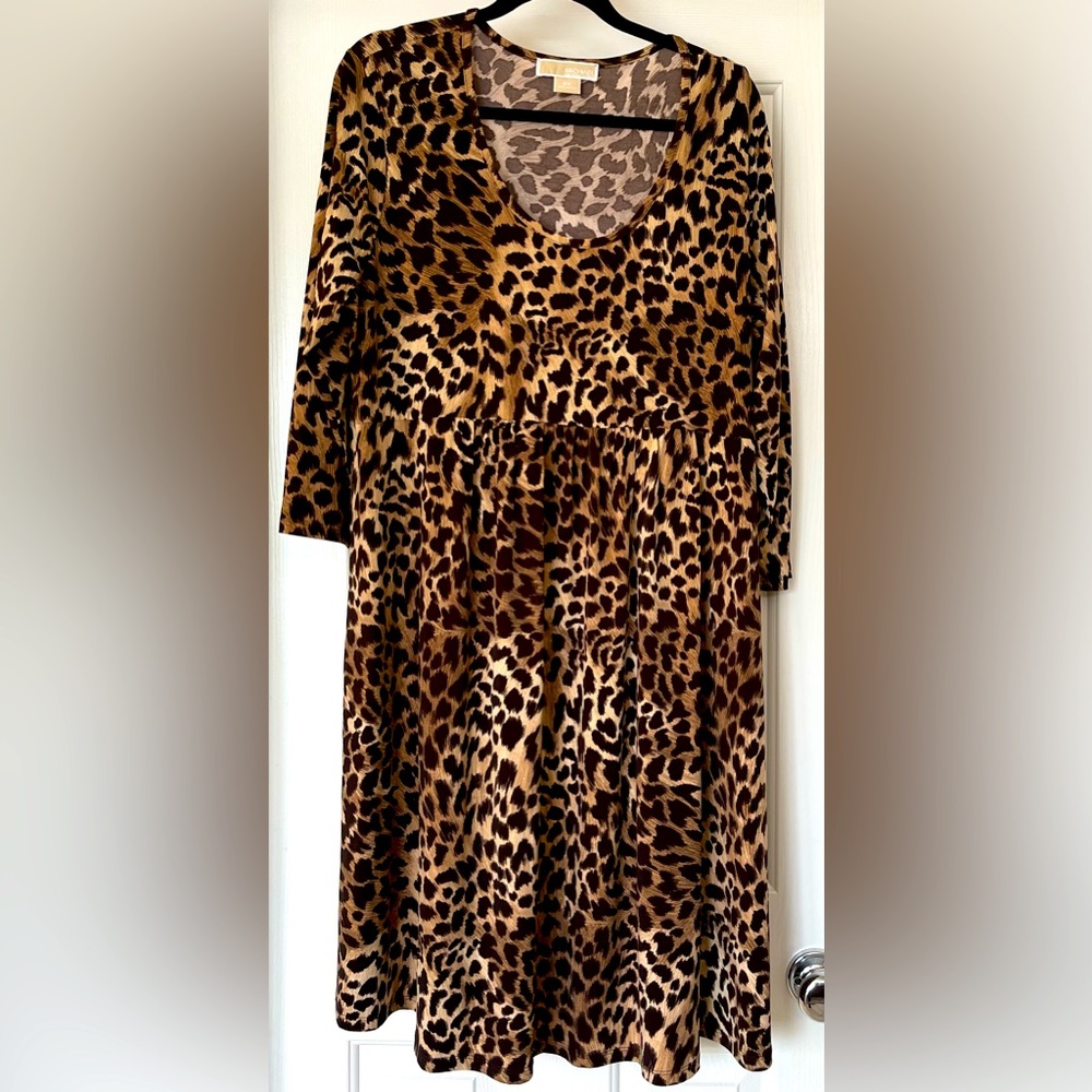 Micheal Kors dress in size 2x.
